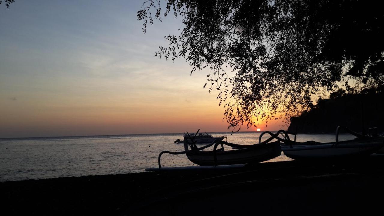 Jemeluk Beach Bungalows Amed Esterno foto
