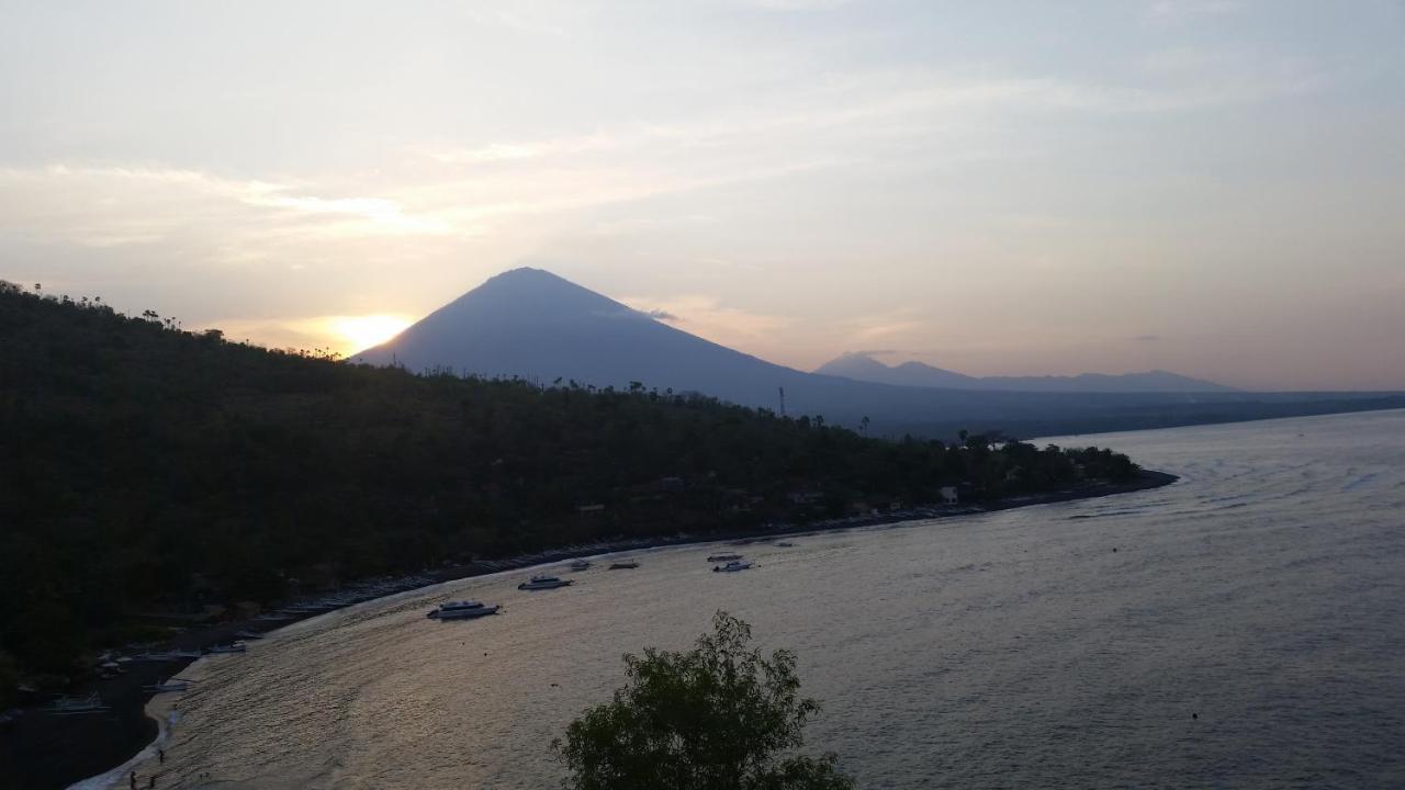 Jemeluk Beach Bungalows Amed Esterno foto