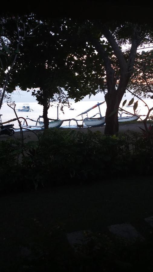 Jemeluk Beach Bungalows Amed Esterno foto