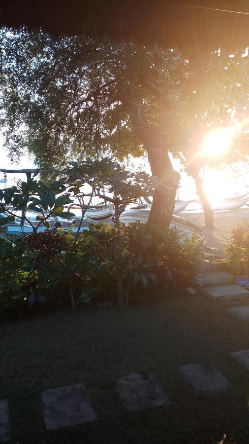 Jemeluk Beach Bungalows Amed Esterno foto