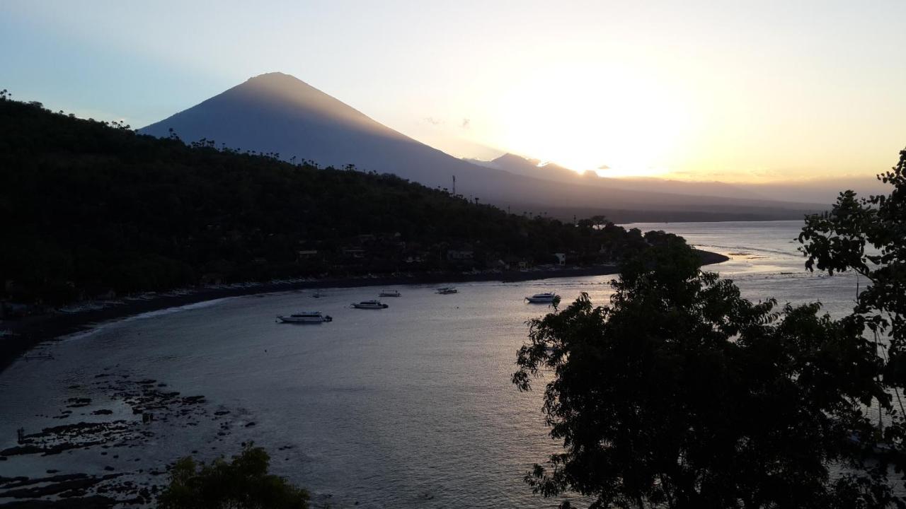 Jemeluk Beach Bungalows Amed Esterno foto