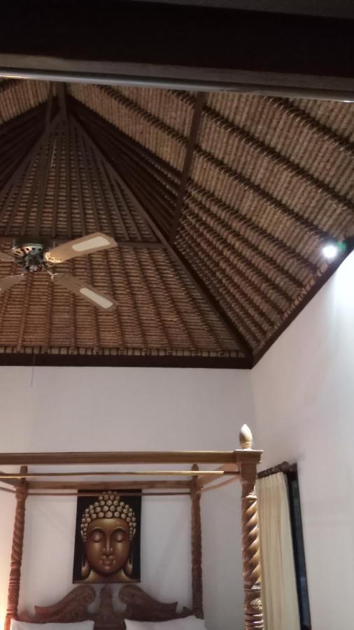Jemeluk Beach Bungalows Amed Esterno foto