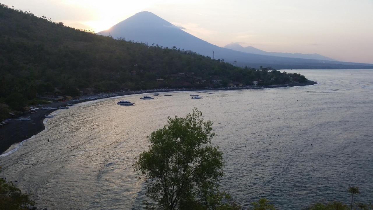 Jemeluk Beach Bungalows Amed Esterno foto